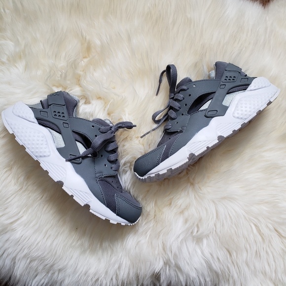Nike Other - Nike Huarache Run Sneakers